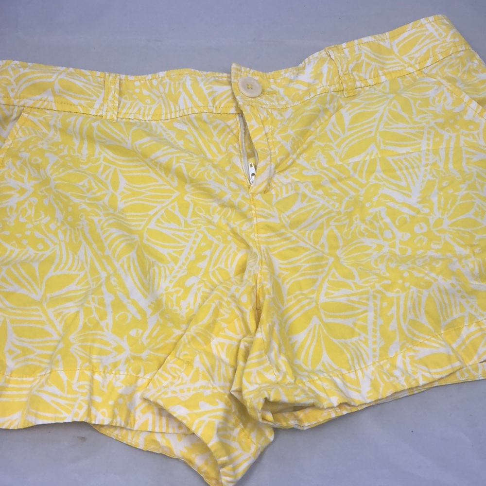 Lilly Pulitzer Yellow and White Printed Women's Shorts